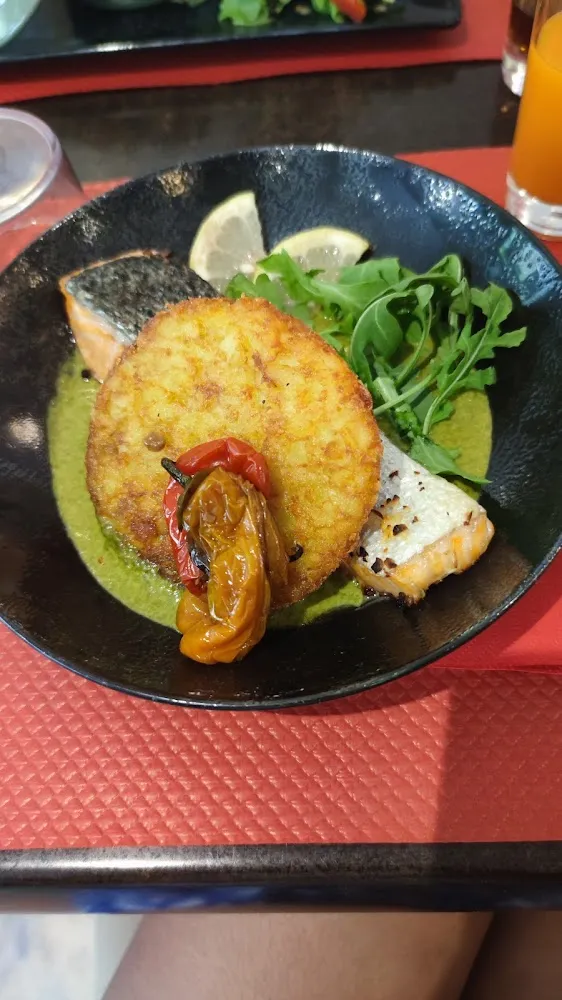 Saumon Rosti Avec Sa Sauce Au Épinards